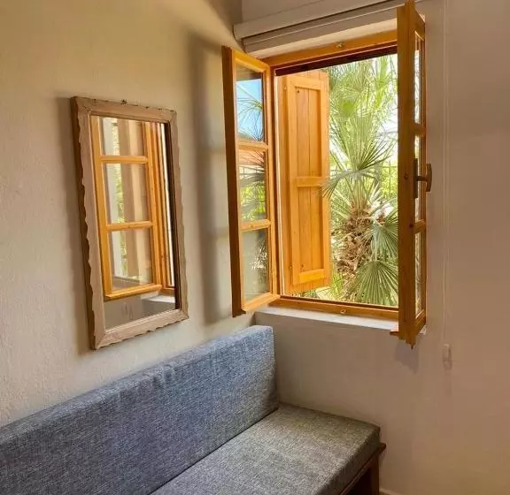 Old Town Hotel Dhermi