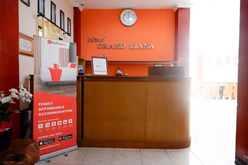 Hotelli Reddoorz Plus Near Stadion Wijaya Kusuma