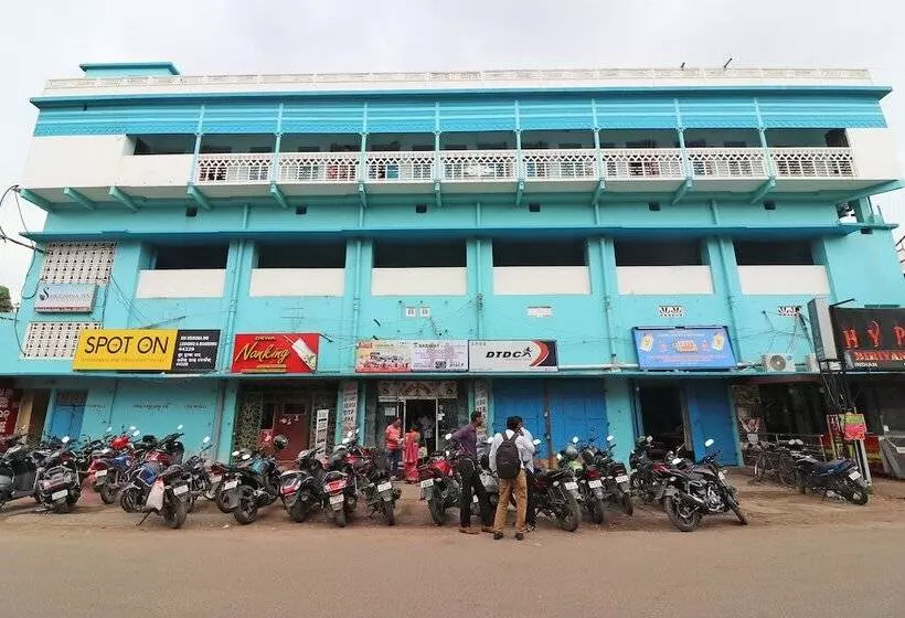 ホテル Spot On 44329 Sri Krishna Inn Lodging & Boarding