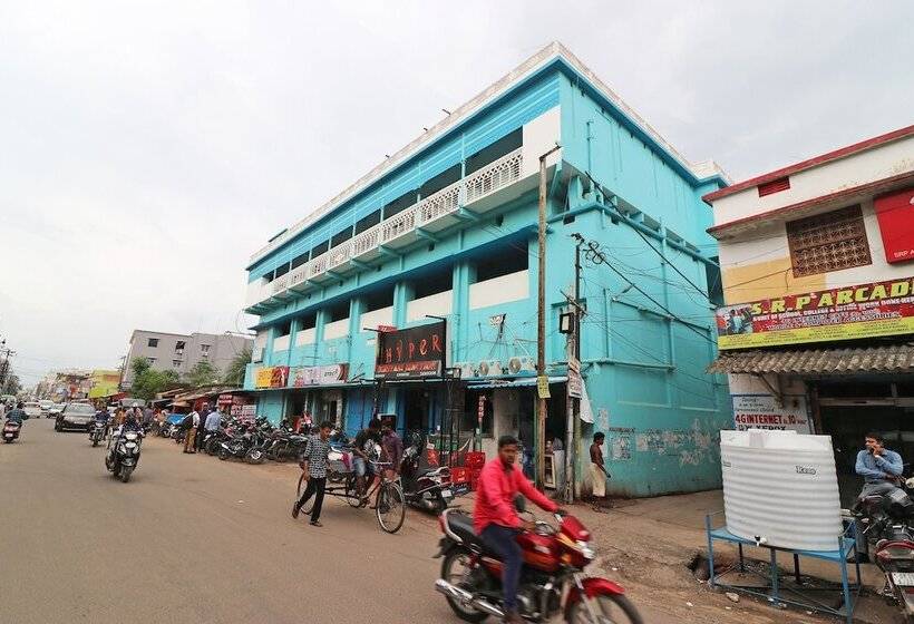 Hotel Spot On 44329 Sri Krishna Inn Lodging & Boarding