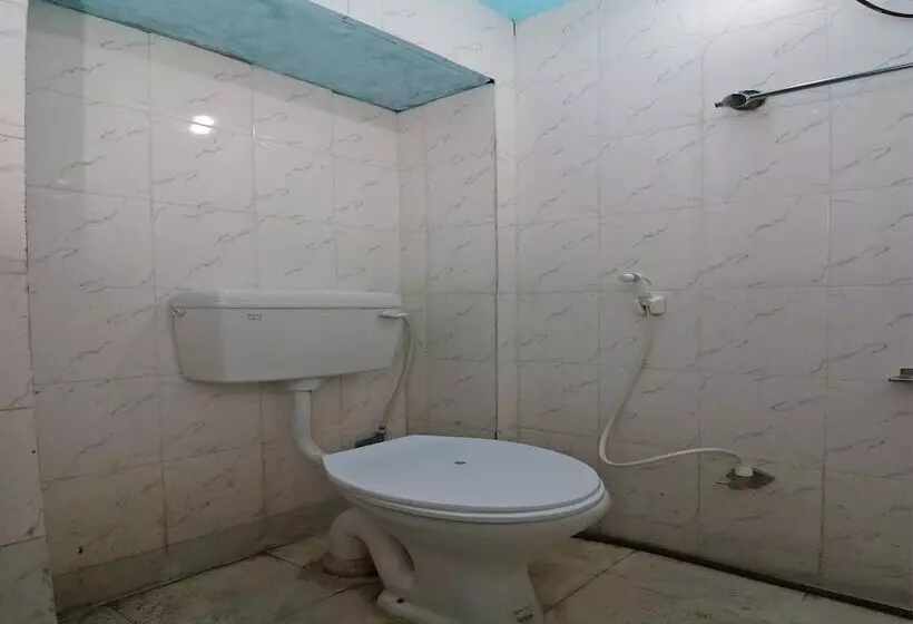 ホテル Spot On 44329 Sri Krishna Inn Lodging & Boarding