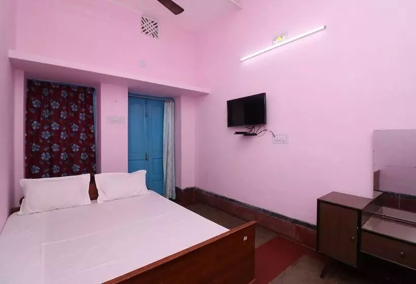 ホテル Spot On 44329 Sri Krishna Inn Lodging & Boarding