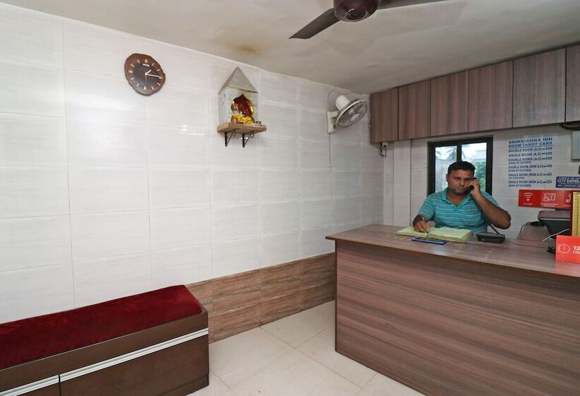 Hotel Spot On 44329 Sri Krishna Inn Lodging & Boarding