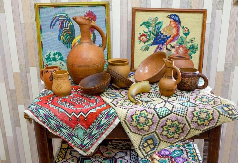 هاستل Tsera House