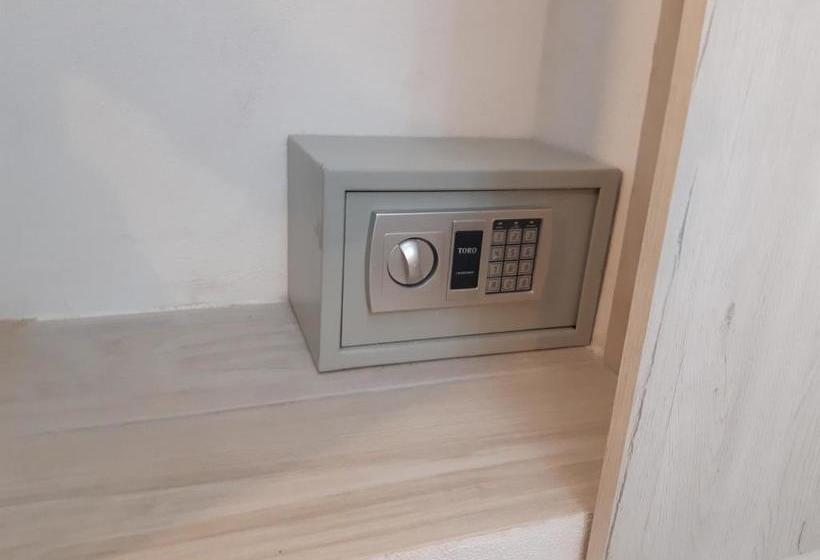 Bed and Breakfast Lutri Home