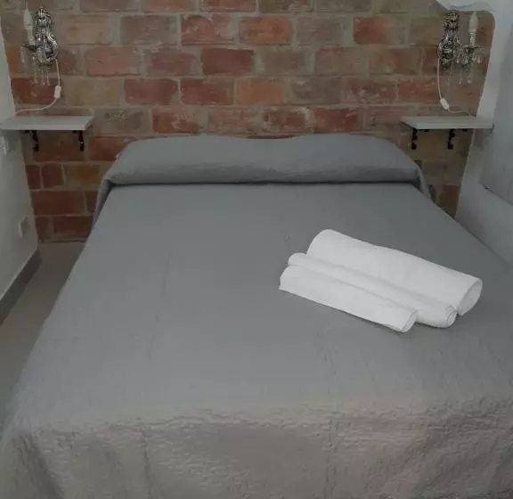 ベッドアンドブレックファースト Lutri Home