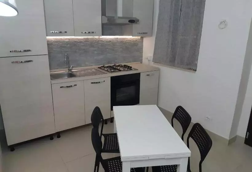 ベッドアンドブレックファースト Lutri Home