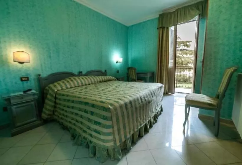 ホテル Albergo Villa Maria