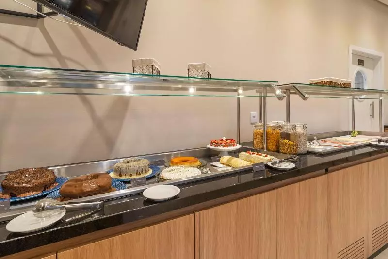 ホテル Laghetto Estação