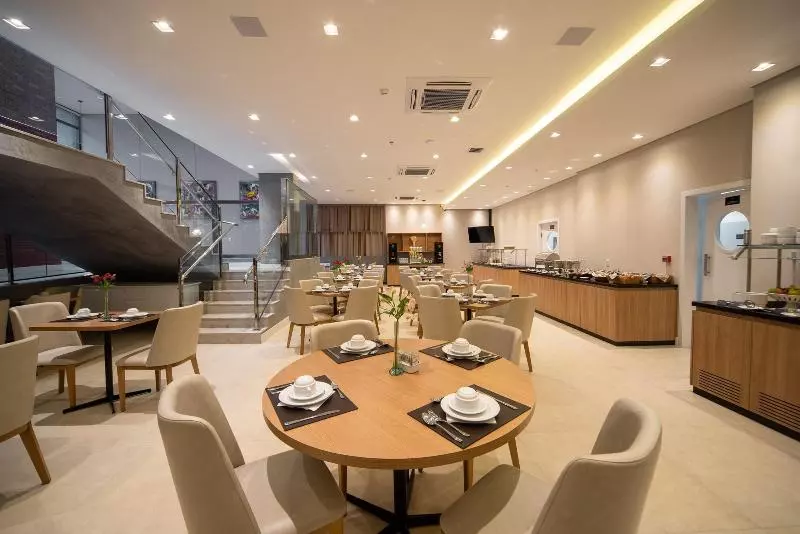 ホテル Laghetto Estação