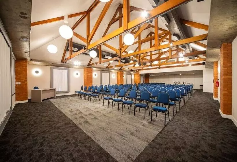 ホテル Laghetto Estação