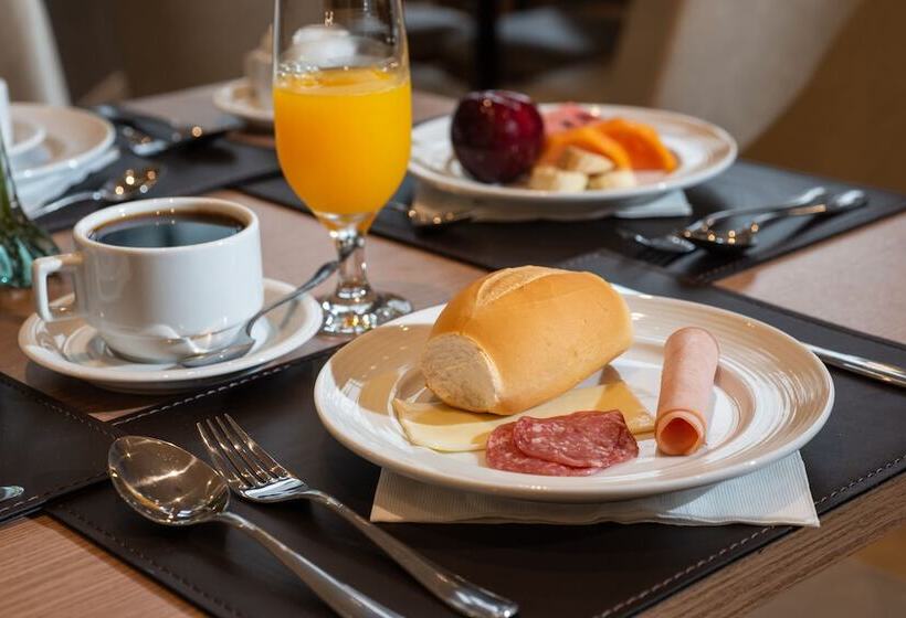 Hotel Laghetto Estação