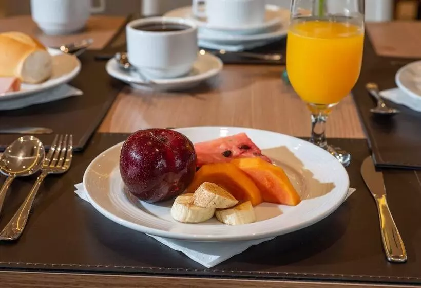 ホテル Laghetto Estação