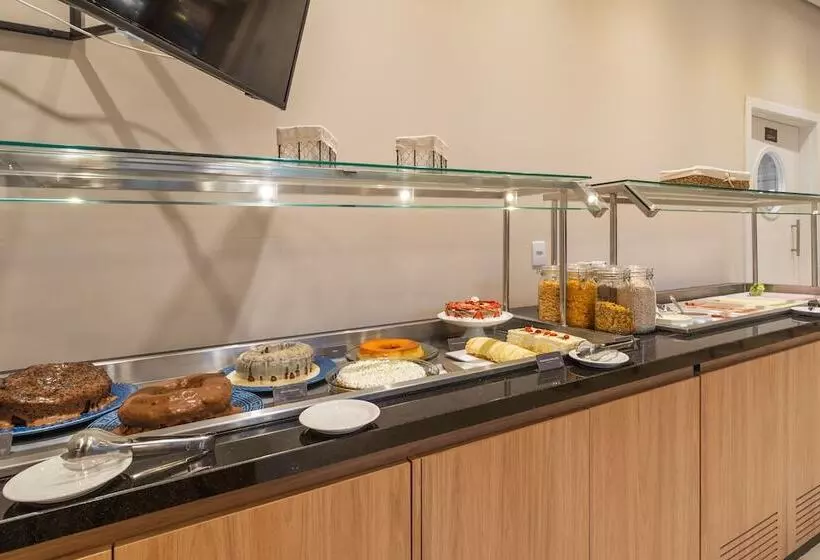 ホテル Laghetto Estação