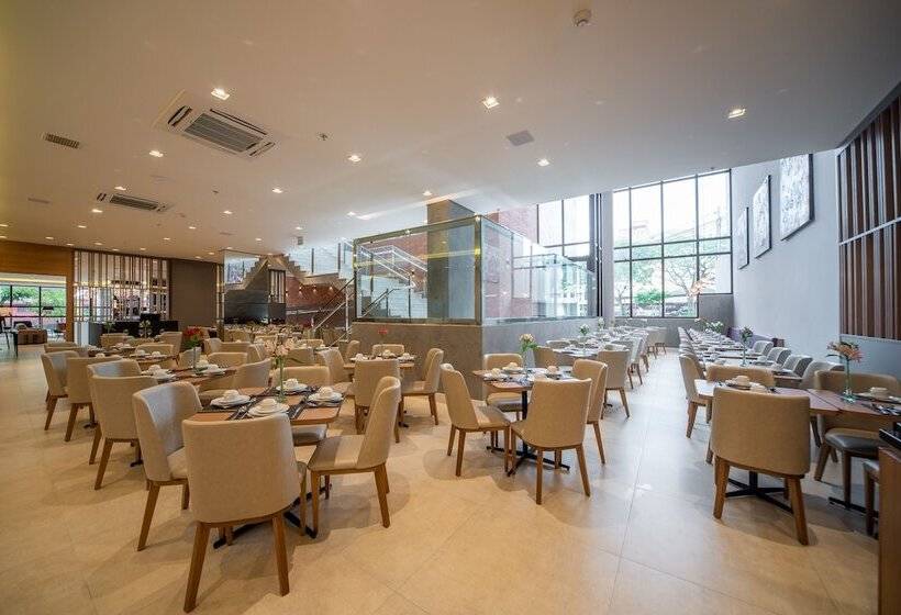 Hotel Laghetto Estação