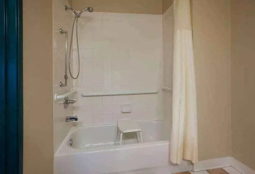 בית מלון כפרי Baymont By Wyndham Franklin