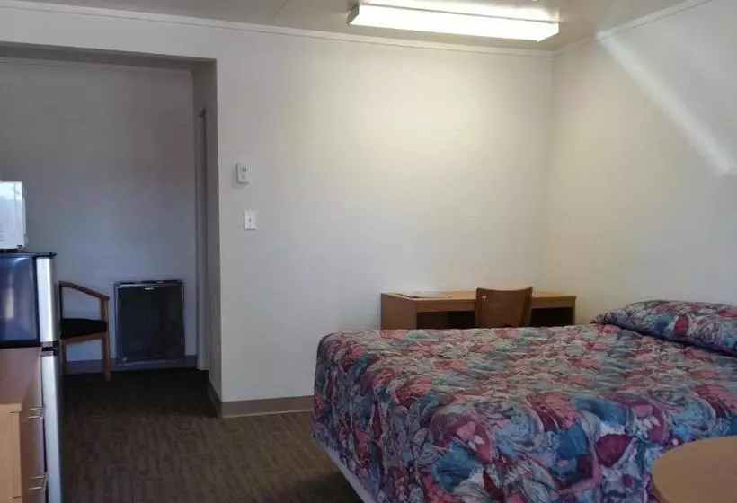 호텔 Budget Host Inn