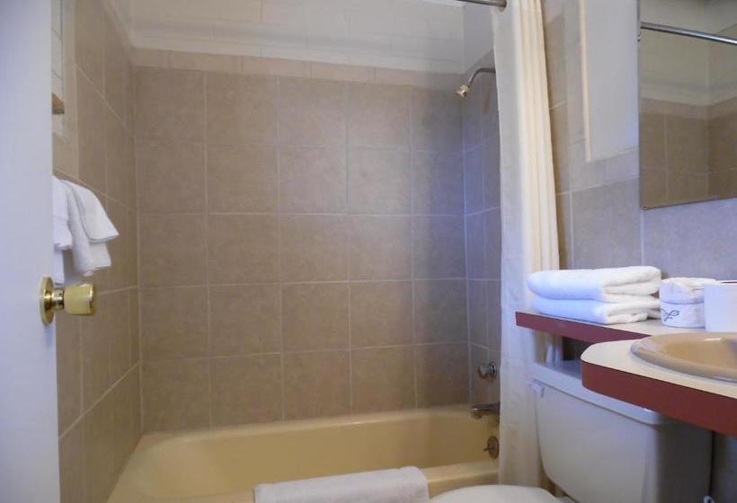 فندق Budget Host Inn