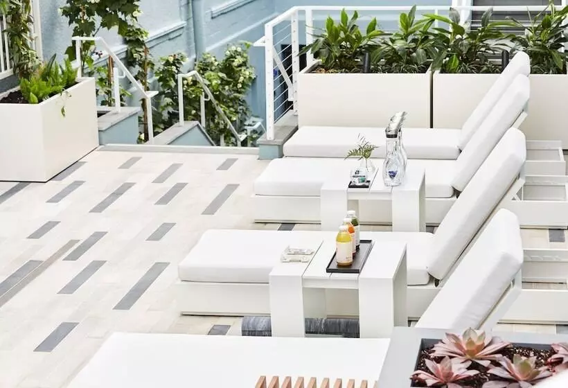 Casa Madrona Hotel And Spa