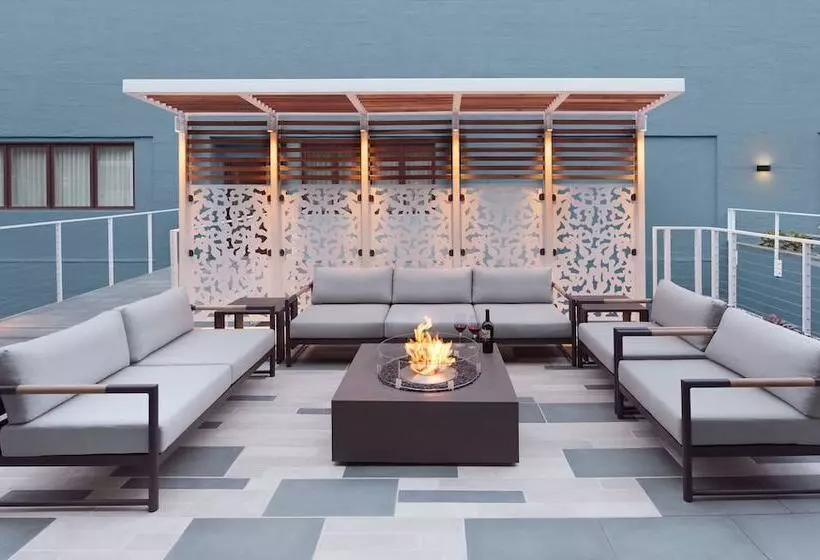 Casa Madrona Hotel And Spa