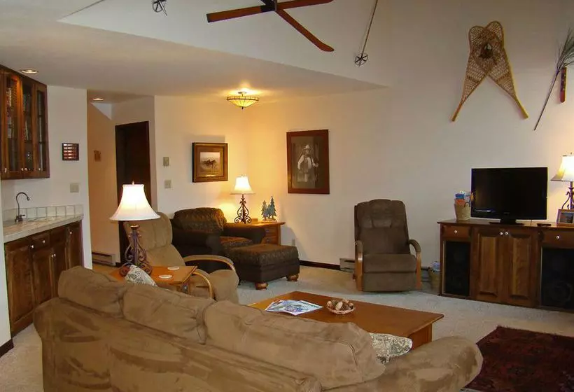 ホテル Cascade Village Resort