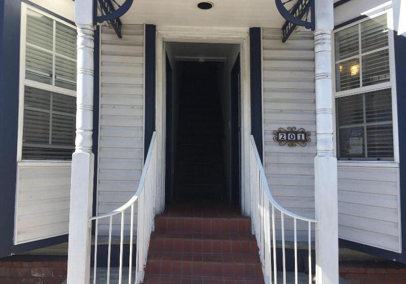 فندق Catalina Island Seacrest Inn