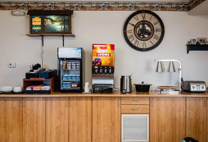 酒店 Cedarberry Inn