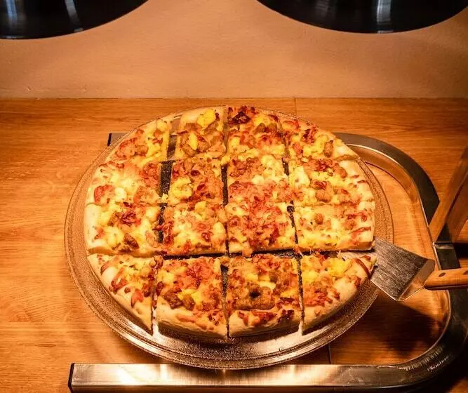 酒店 Cedarberry Inn