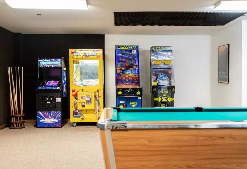 酒店 Cedarberry Inn