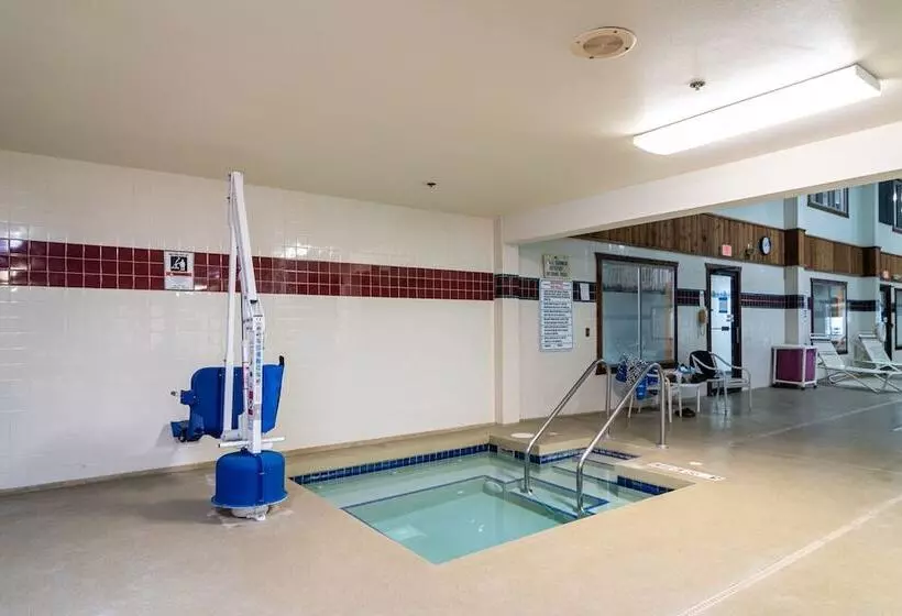 酒店 Cedarberry Inn