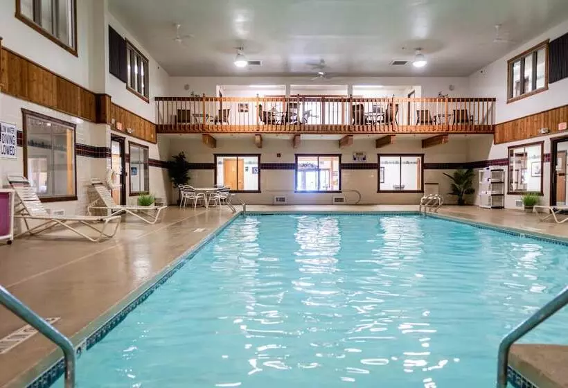 酒店 Cedarberry Inn