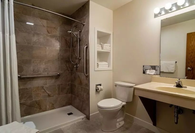 酒店 Cedarberry Inn