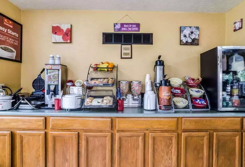 Отель Econo Lodge