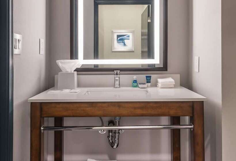 Hotelli Four Points By Sheraton Anchorage Downtown