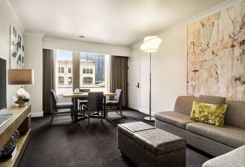 ホテル Hilton Motif Seattle