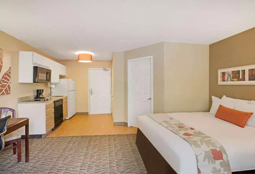 ホテル Mainstay Suites Louisville Jeffersontown
