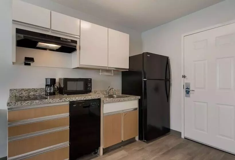 ホテル Mainstay Suites Louisville Jeffersontown