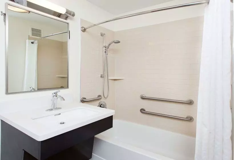 هتل Sonesta Simply Suites Dallas Las Colinas