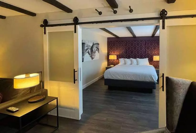 The Century House, Ascend Hotel Collection