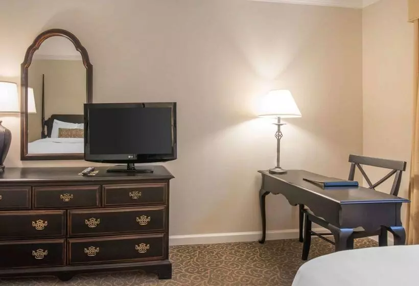 The Century House, Ascend Hotel Collection