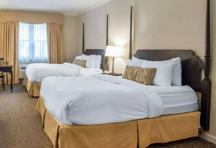 The Century House, Ascend Hotel Collection