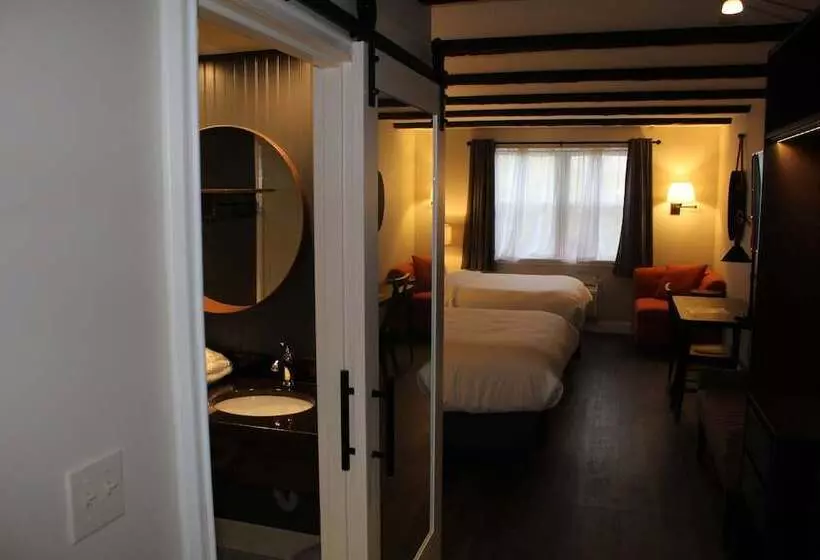 The Century House, Ascend Hotel Collection