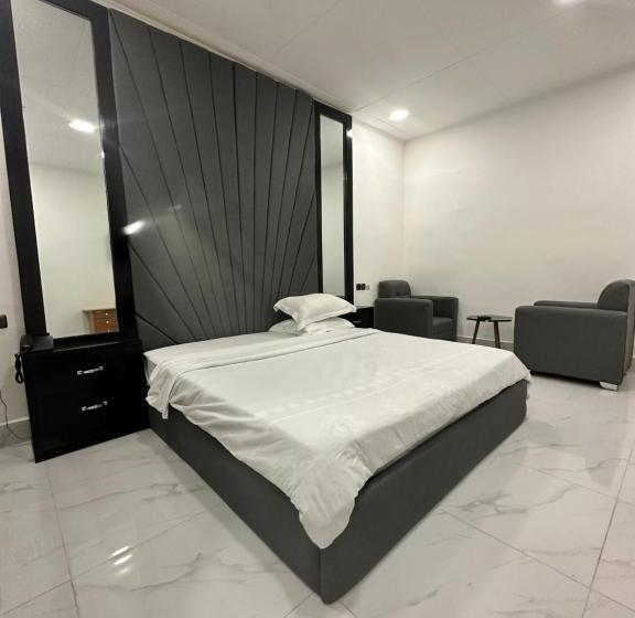 تختخواب و صبحانه Brazza