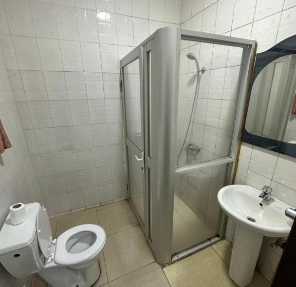 تختخواب و صبحانه Brazza