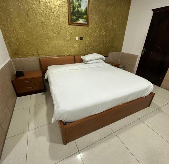 تختخواب و صبحانه Brazza