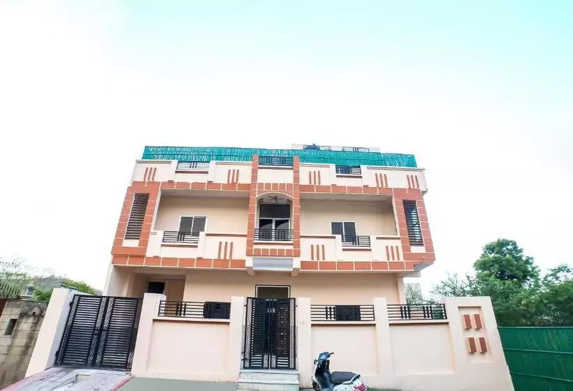 Hotelli Spot On 36052  Sapphire