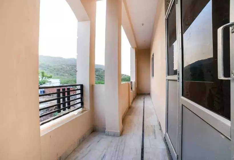 Hotelli Spot On 36052  Sapphire