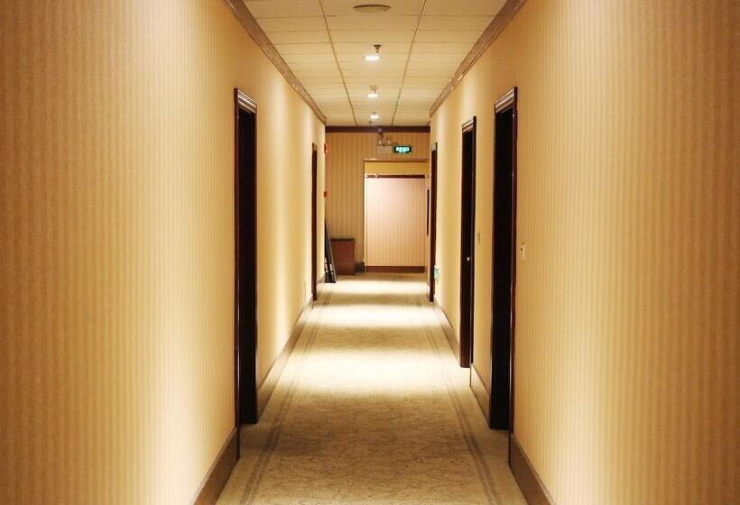 Atour Hotel Dalian Development Zone Jinma Road