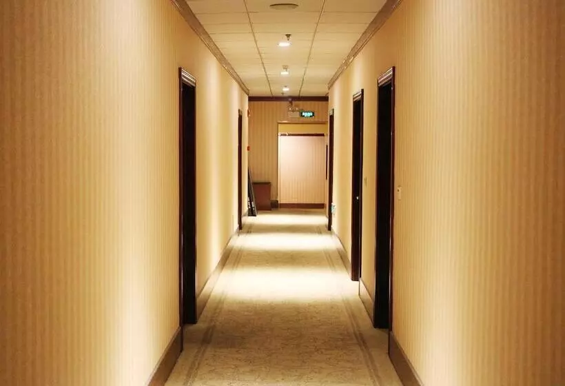 Atour Hotel Dalian Development Zone Jinma Road