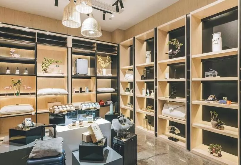 Atour Hotel Haining Leather City South Gate